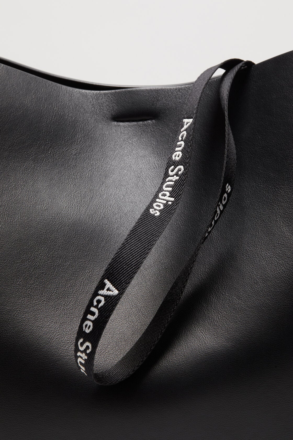Musubi midi shoulder bag - Black