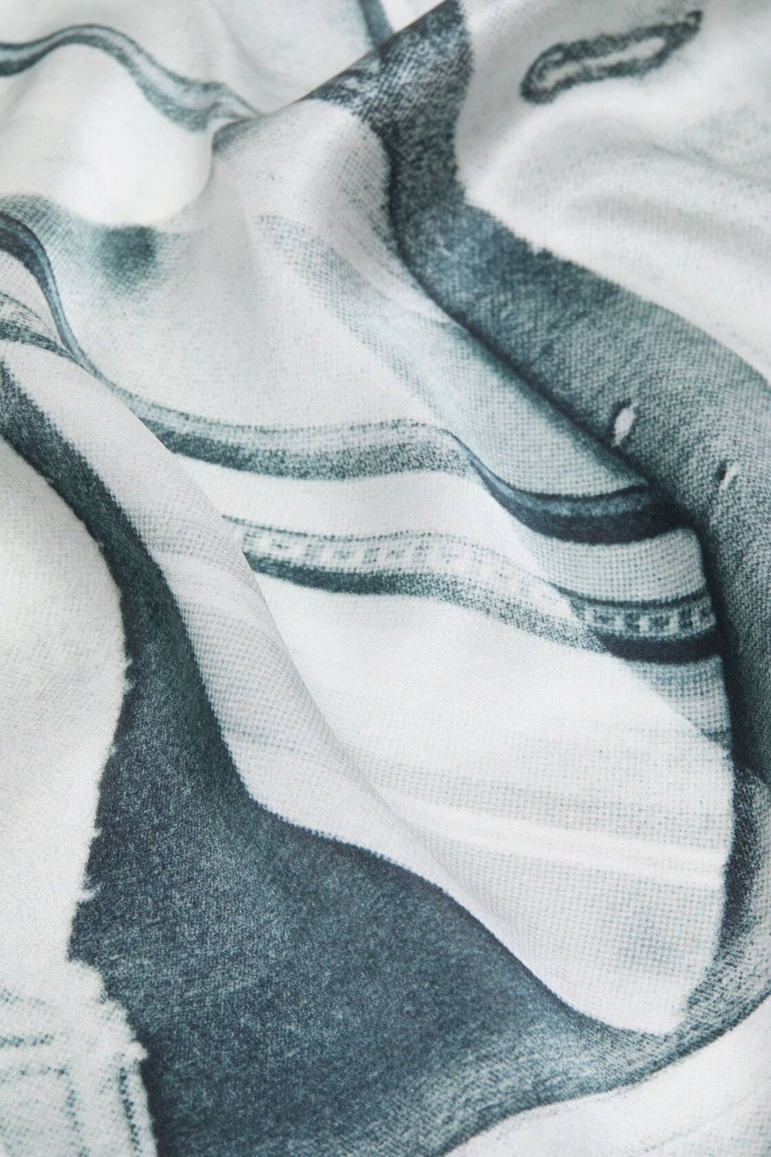 Silk collage scarf - Black/white