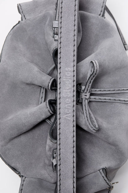 Multipocket Suede Bucket Bag - Cold grey