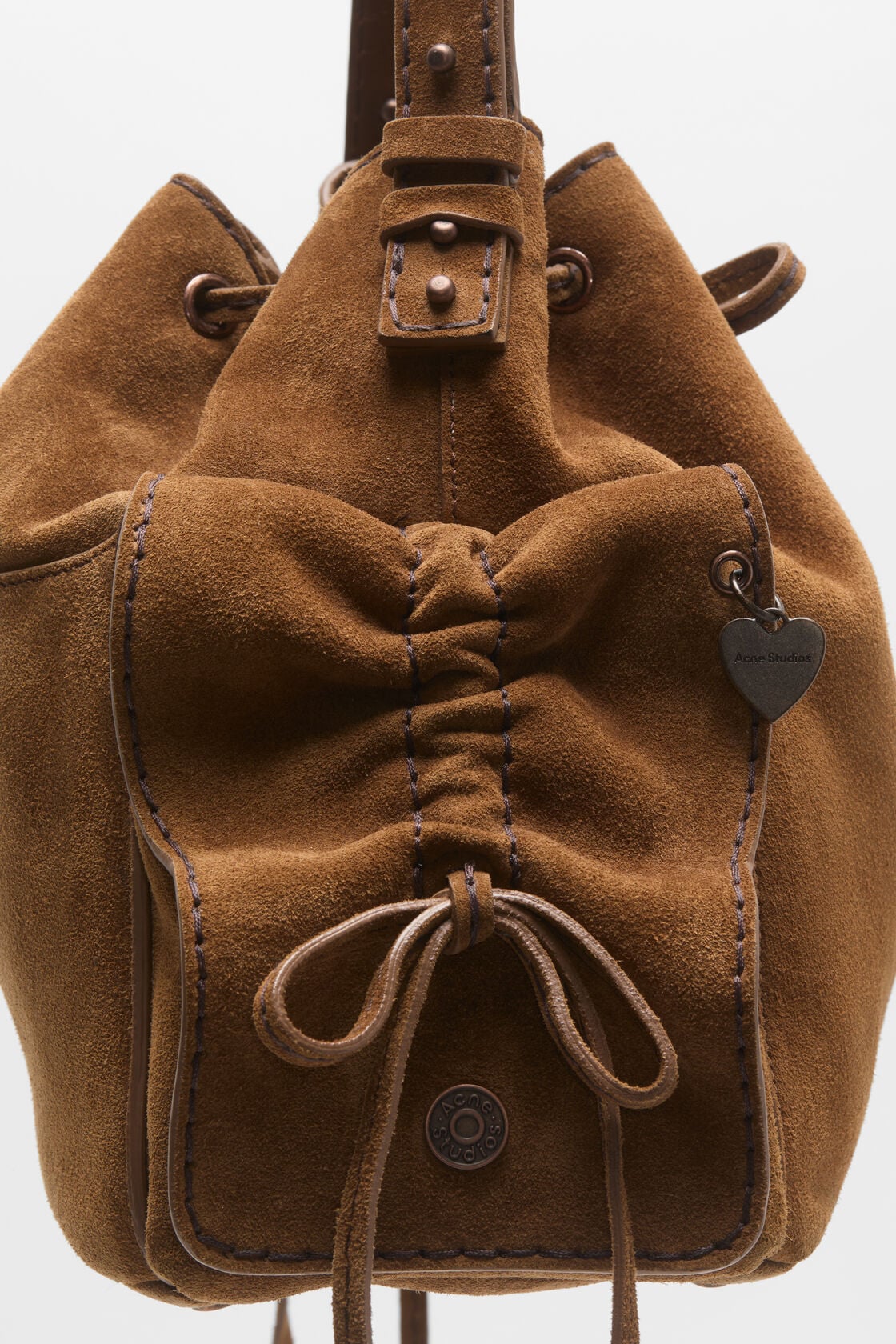 Multipocket Suede Bucket Bag - Cognac brown