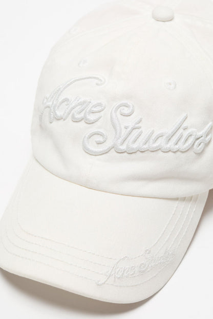 Embroidered logo cap - White