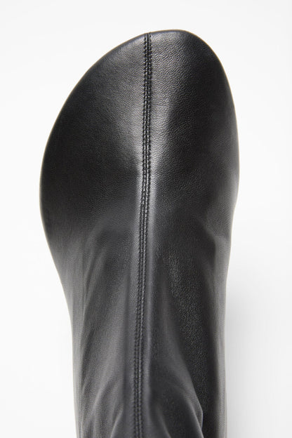 Leather ankle boot - Black