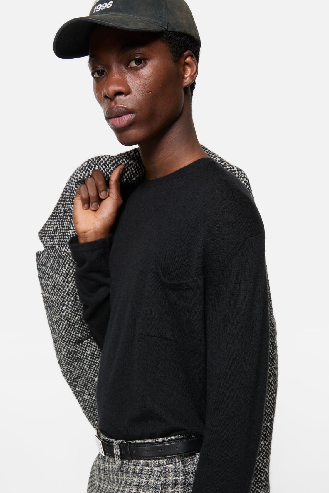 Cashmere sweater with pocket - Black