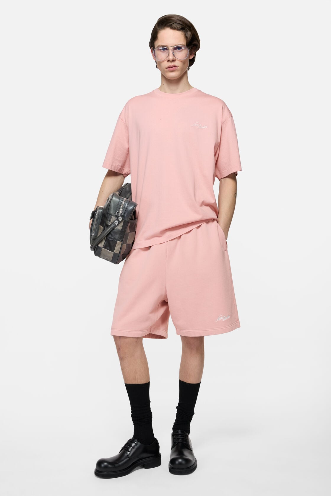 Fleece shorts with logo - Faded pink