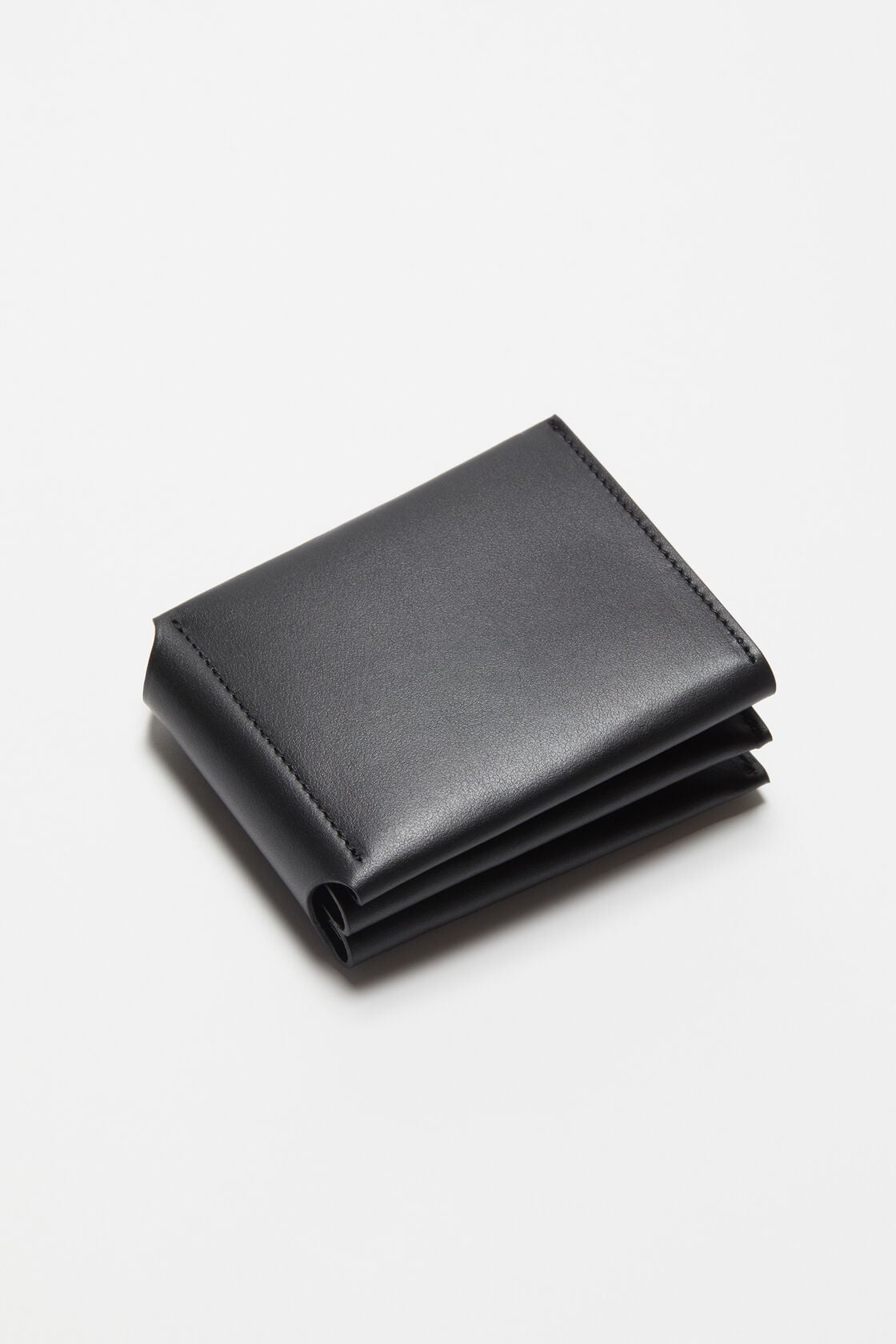 Leather trifold wallet - Black